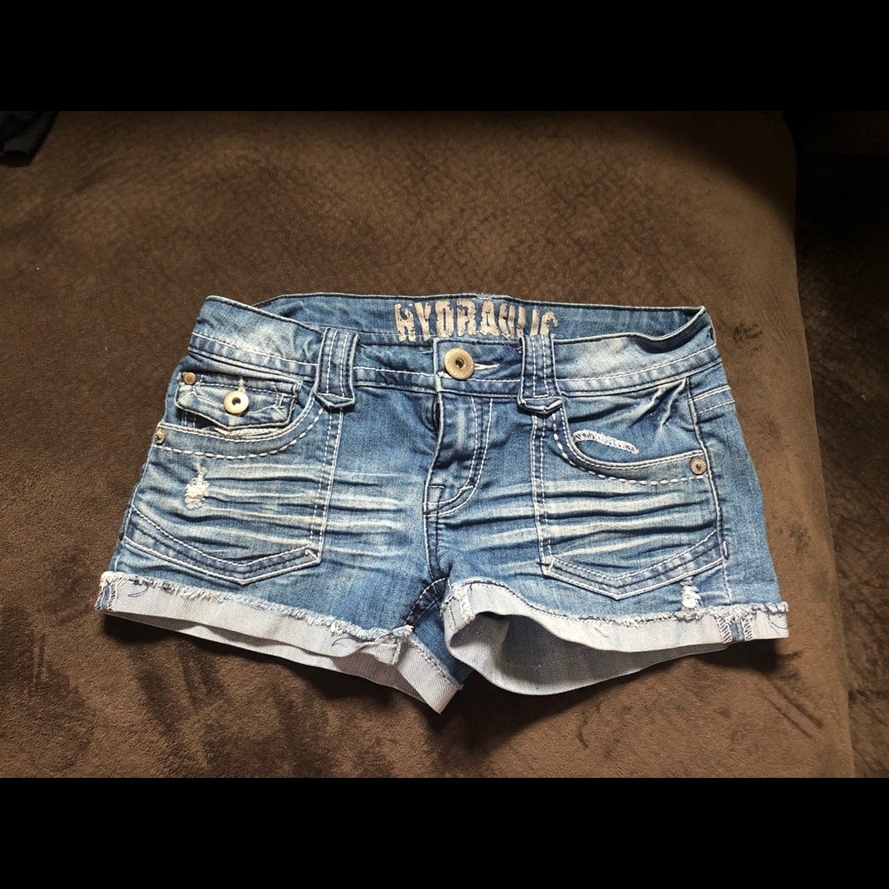 Shorts - Picture 2 of 3
